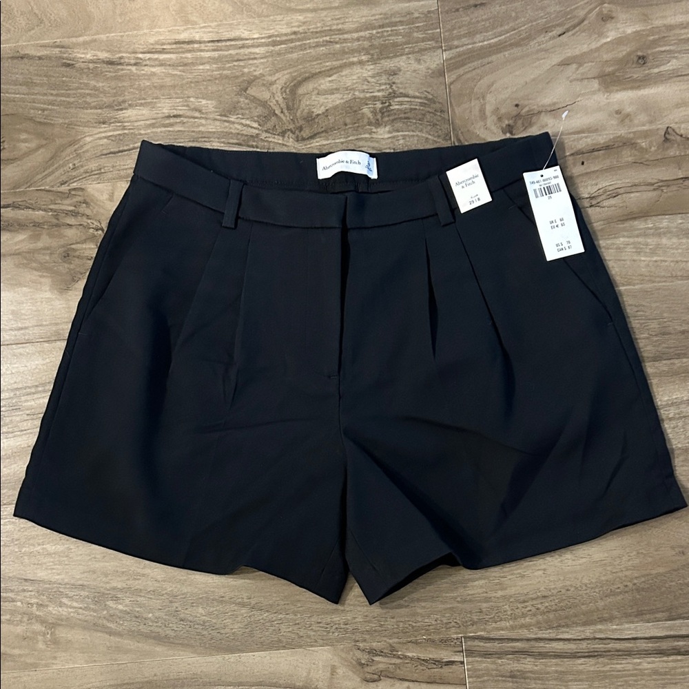Abercrombie & Fitch Sloane Black High-Waist Pleated Women's Shorts